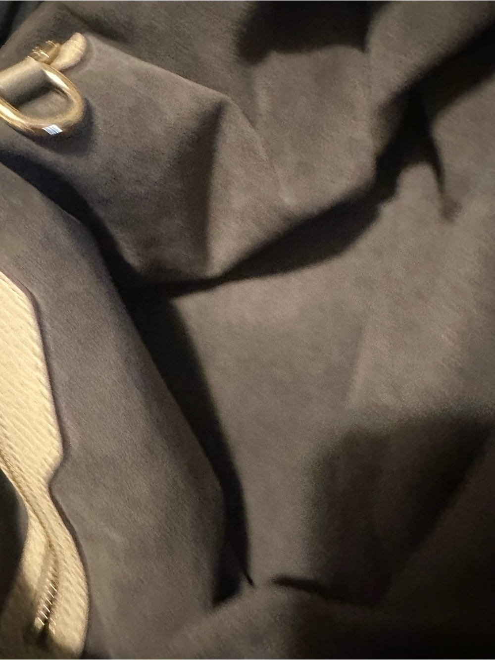 Louis Vuitton “Mahina” Shoulder Bag - Large. Pristine Condition! - Picture 13 of 15